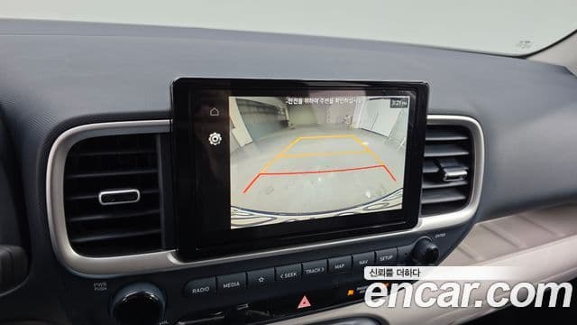 Hyundai Venue Premium, 2024 17