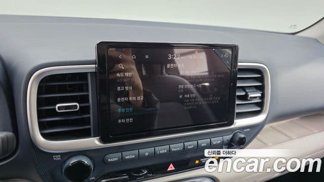 Hyundai Venue Premium, 2024 18