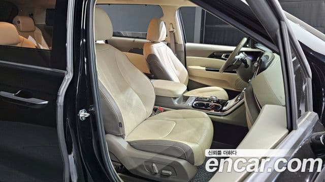 Kia Carnival 4세대 Signature, 2023 12