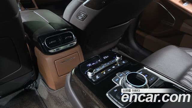 Genesis G90 Premium Luxury, 2021 19