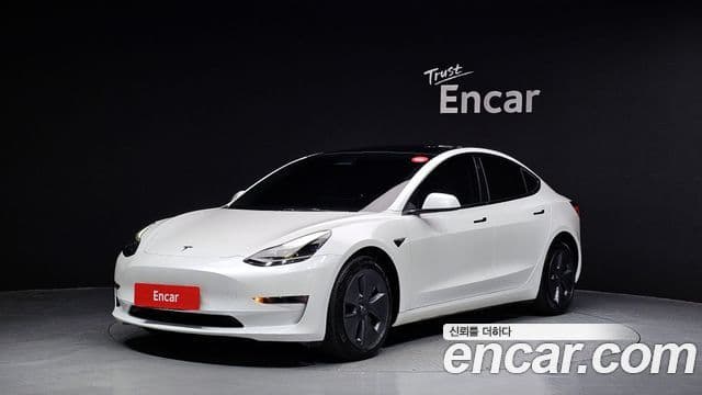 Tesla модель 3, 2022 1