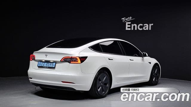 Tesla модель 3, 2022 2
