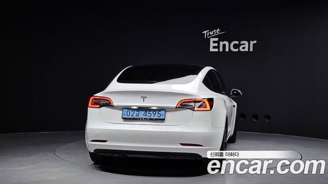 Tesla модель 3, 2022 4