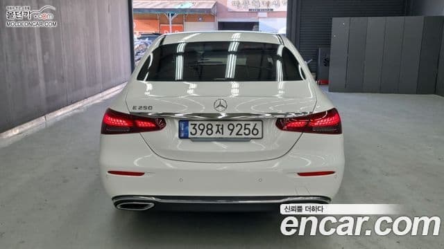 Mercedes-Benz E-класс W213 Exclusive, 2023 4