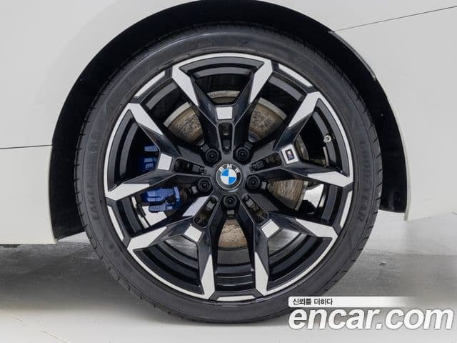 BMW 4시리즈 (G22) 420i M Sport кабриолет, 2025 все фото