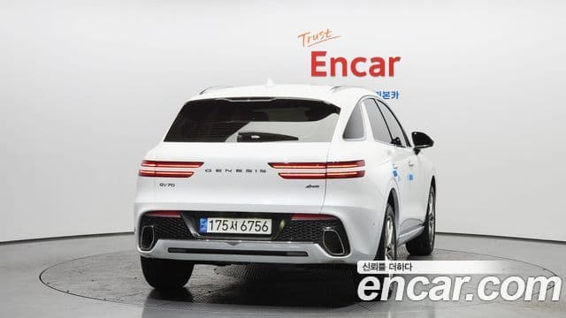Genesis GV70, 2023 4