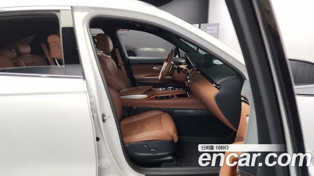 Genesis GV70, 2023 10