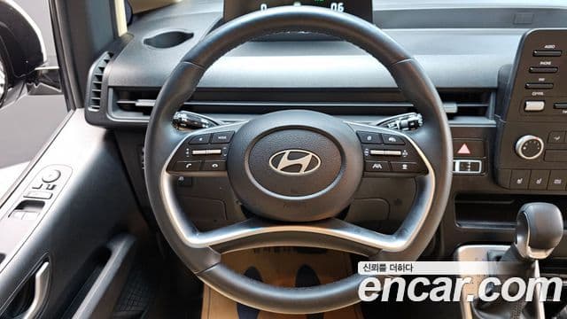 Hyundai Staria Modern, 2025 13