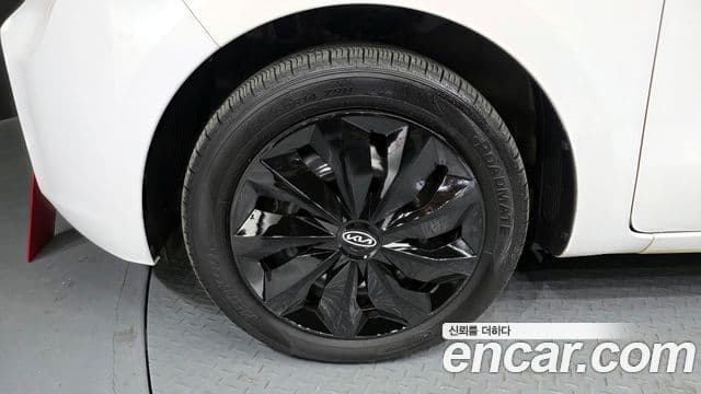 Kia The / новый New Ray Standard, 2022 все фото