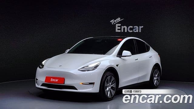 Tesla модель Y Standard Range RWD, 2021 1