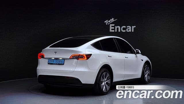 Tesla модель Y Standard Range RWD, 2021 2