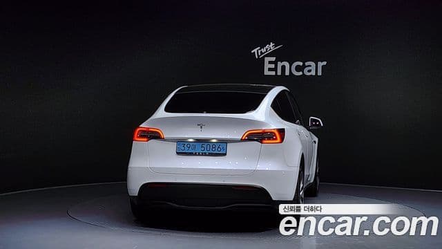 Tesla модель Y Standard Range RWD, 2021 4