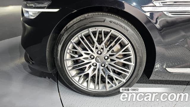 Genesis G90 Premium Luxury, 2021 все фото