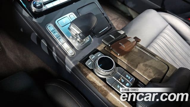 Genesis G90 Premium Luxury, 2021 9