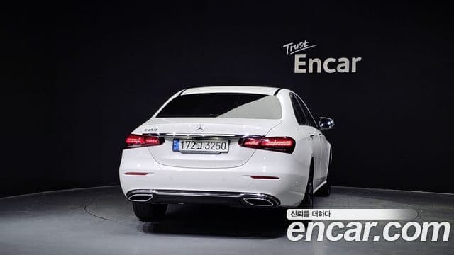 Mercedes-Benz E-класс W213 Avantgarde, 2021 4