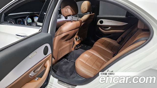 Mercedes-Benz E-класс W213 Avantgarde, 2021 11