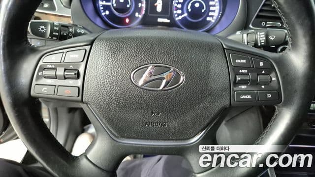 Hyundai Aslan Exclusive, 2016 11
