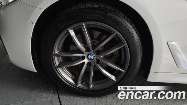 BMW 5시리즈 (G30) 520d M Sport Special Edition, 2018 все фото