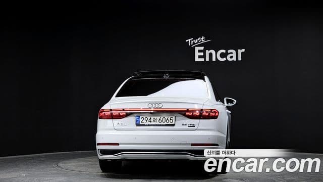 Audi A8 (D5) 55 TFSI Quattro Premium LWB, 2022 9