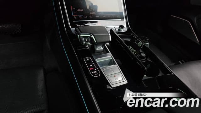 Audi A8 (D5) 55 TFSI Quattro Premium LWB, 2022 11