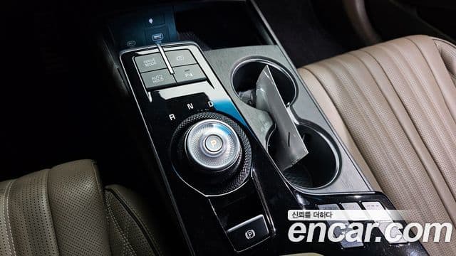 Kia K8 гибрид Signature, 2023 9