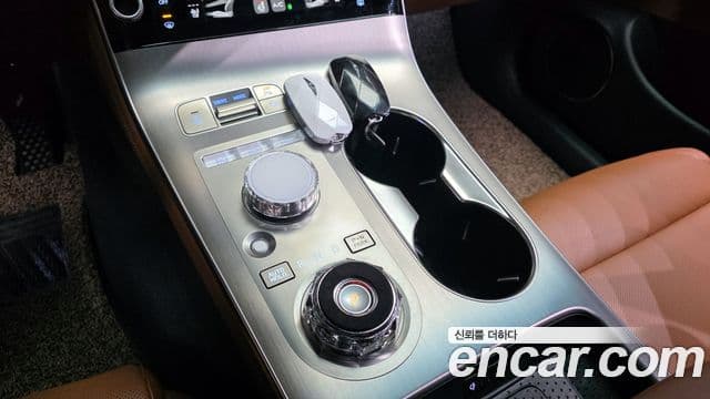 Genesis GV70, 2025 9