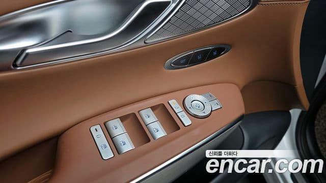 Genesis GV70, 2025 14