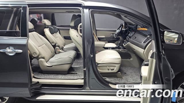 Kia All New Carnival Noblesse, 2015 11