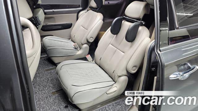 Kia All New Carnival Noblesse, 2015 12