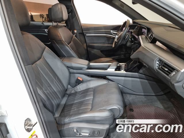 Audi e-Tron, 2023 12