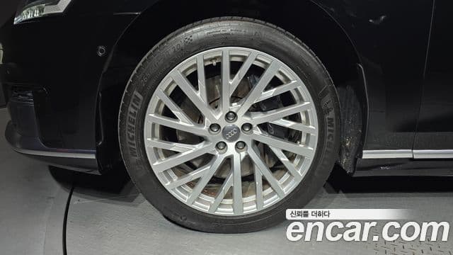 Audi A8 (D5) 55 TFSI Quattro LWB, 2020 все фото