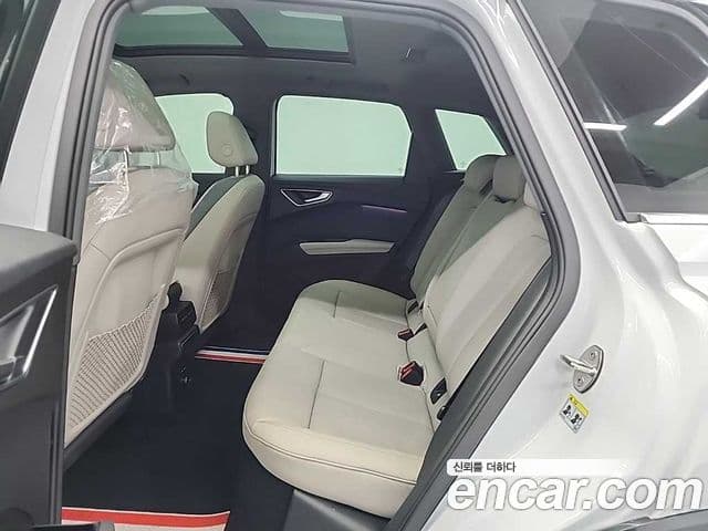 Audi Q4 e-Tron (F4) Premium, 2025 12