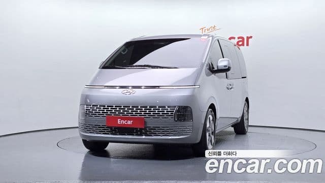 Hyundai Staria Modern, 2023 3