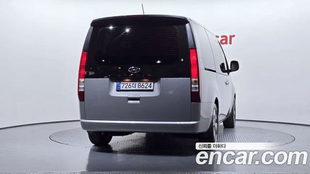 Hyundai Staria Modern, 2023 4