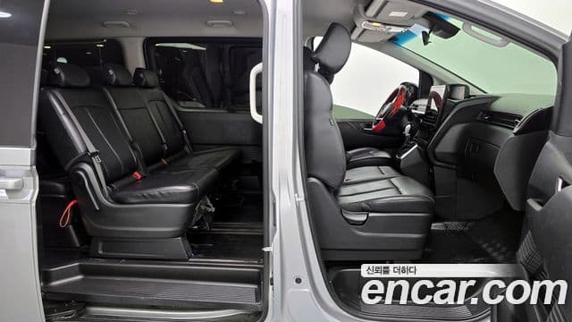 Hyundai Staria Modern, 2023 10