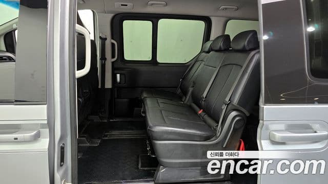 Hyundai Staria Modern, 2023 12