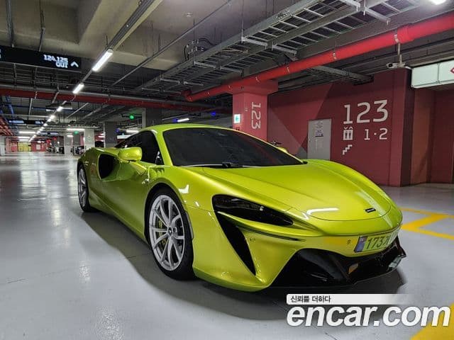 맥라렌 아투라 3.0 купе, 2023 4
