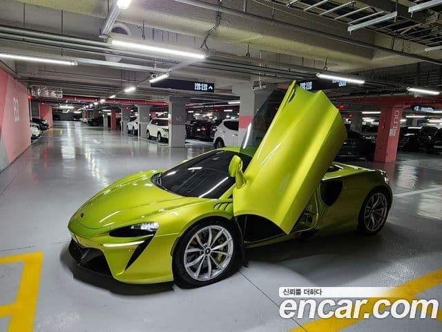 맥라렌 아투라 3.0 купе, 2023 7