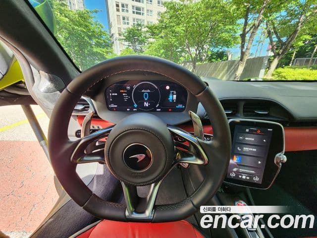 맥라렌 아투라 3.0 купе, 2023 13