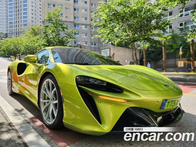 맥라렌 아투라 3.0 купе, 2023 16