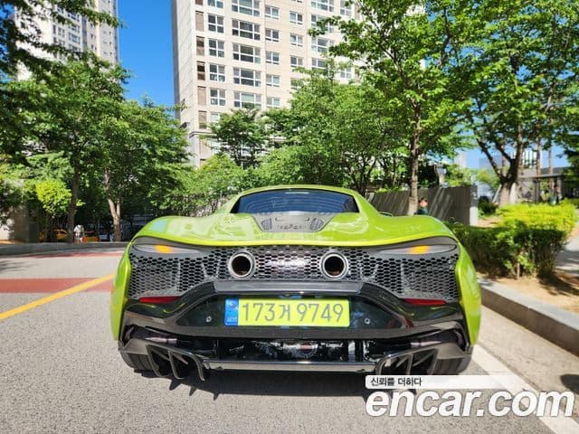 맥라렌 아투라 3.0 купе, 2023 17