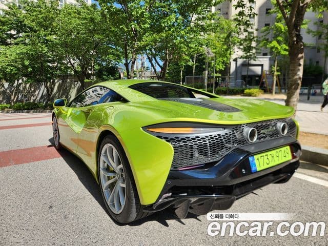 맥라렌 아투라 3.0 купе, 2023 18