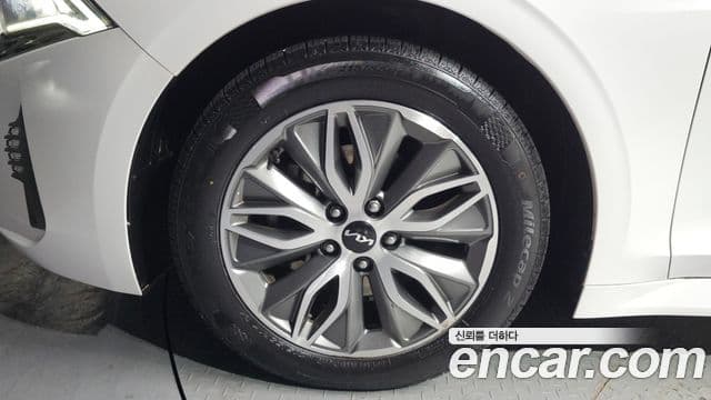 Kia K5 гибрид 3세대 Prestige, 2023 все фото