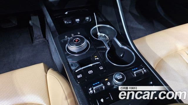 Kia K5 гибрид 3세대 Prestige, 2023 9