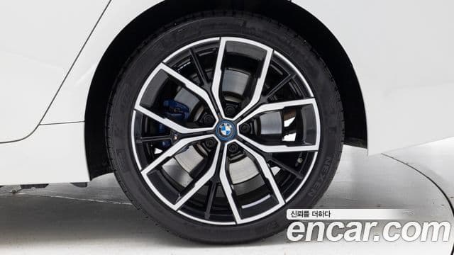 BMW 5시리즈 (G30) 530e M Sport, 2022 все фото