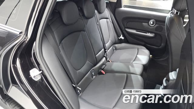 Mini Cooper 클럽맨 2세대, 2019 12