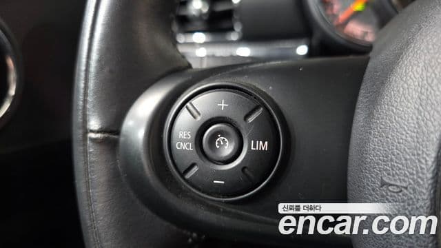 Mini Cooper 클럽맨 2세대, 2019 18