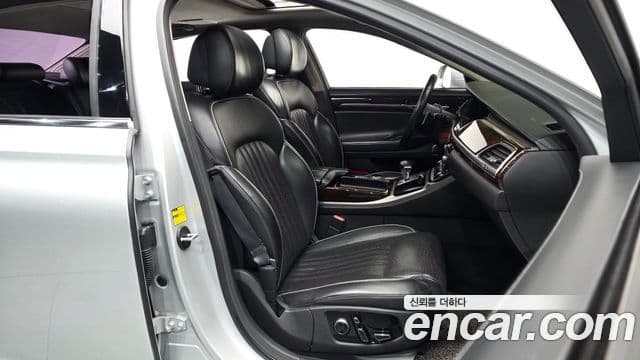 Genesis EQ900 Prestige, 2018 10