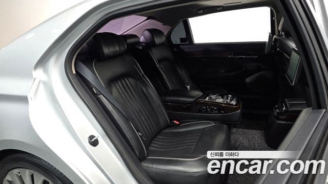 Genesis EQ900 Prestige, 2018 11