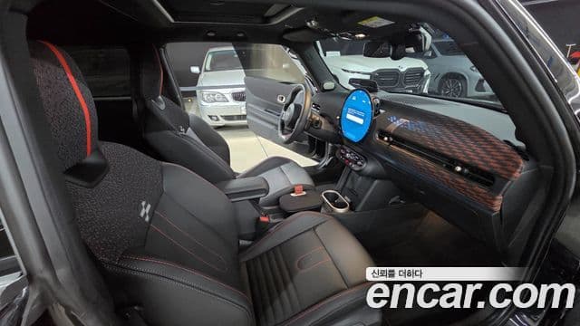 Mini Cooper S 4세대 JCW, 2025 12